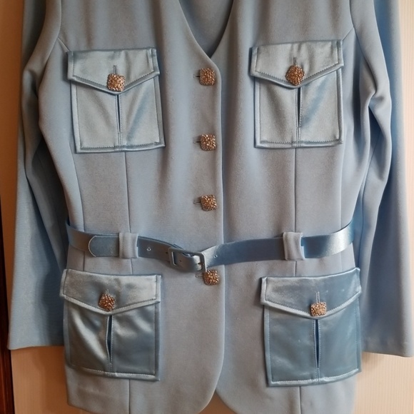 JS Collections Suit - Picture 2 of 5